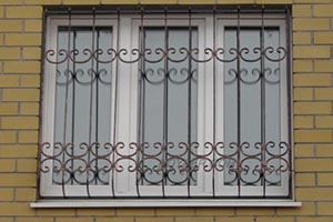 Виды металлических решеток на окна